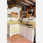 펜션 Restored Water Mill With Rockpools And Waterfall San Giustino