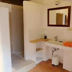 펜션 Restored Water Mill With Rockpools And Waterfall *