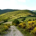 펜션 Restored Water Mill With Rockpools And Waterfall San Giustino