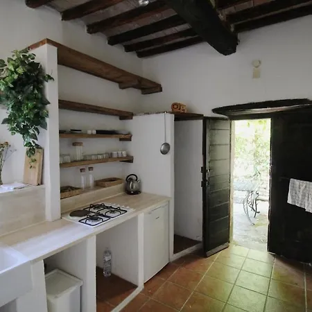 Hébergement de vacances Restored Water Mill With Rockpools And Waterfall San Giustino