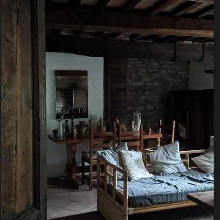 Hébergement de vacances Restored Water Mill With Rockpools And Waterfall *